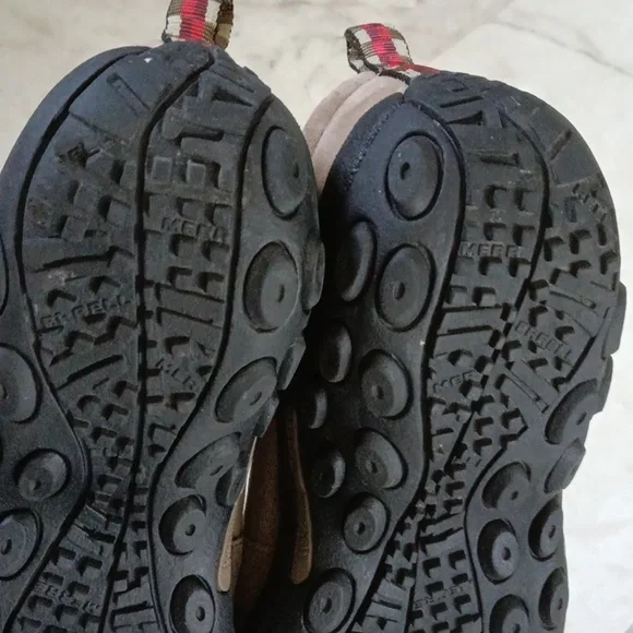 Merrell Women's Tan Suede Slip-On Loafers - Picture 8 of 8